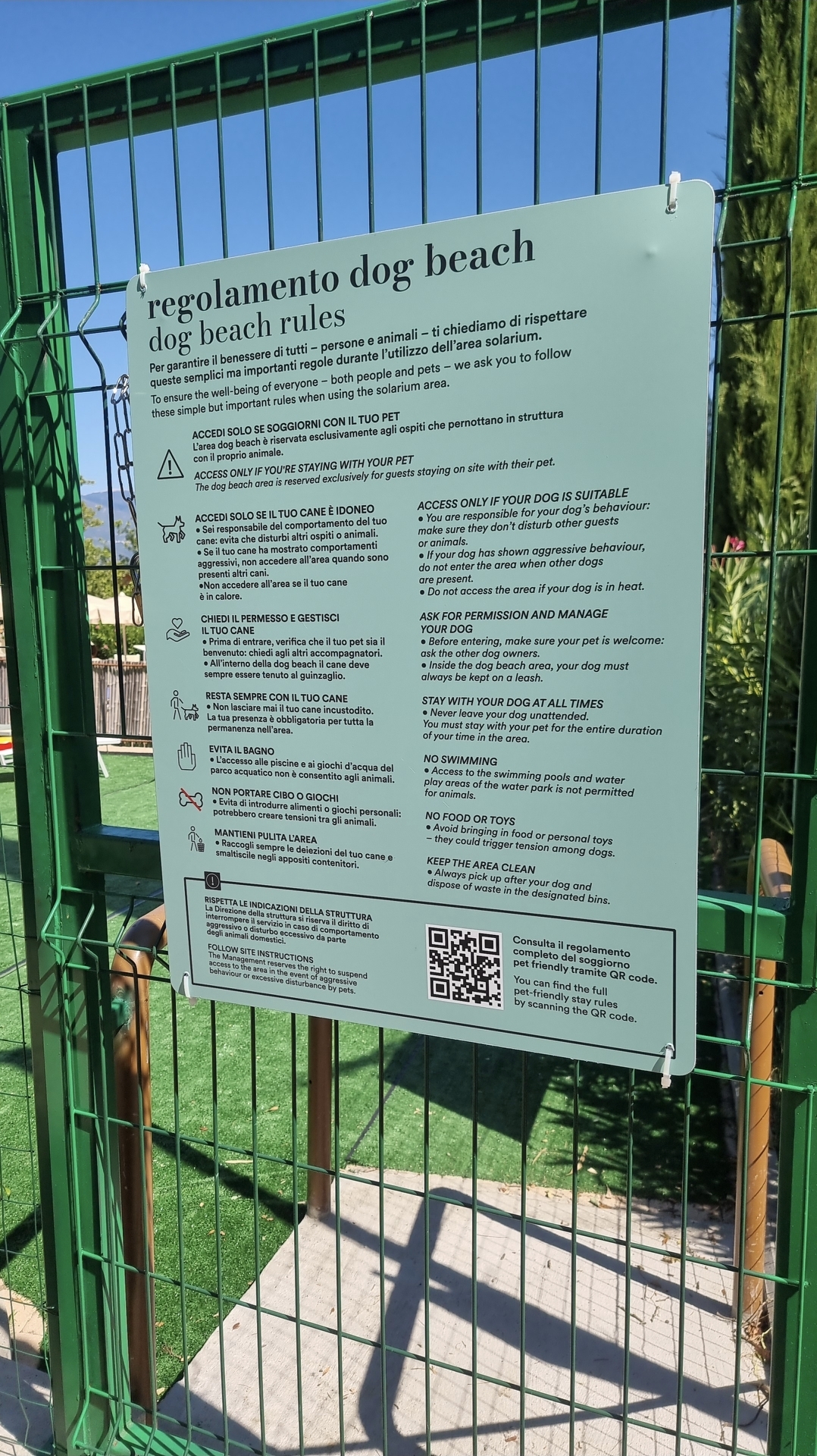 Dog-friendly beach rules at hu Norcenni Girasole